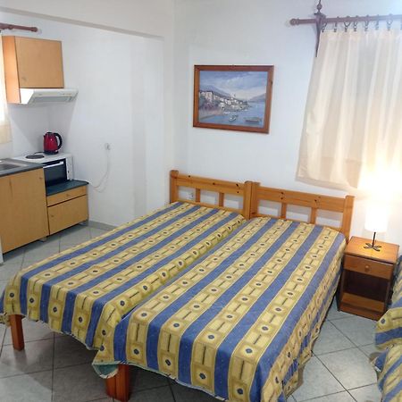Alexandros Rooms & Studios Скопелос Экстерьер фото