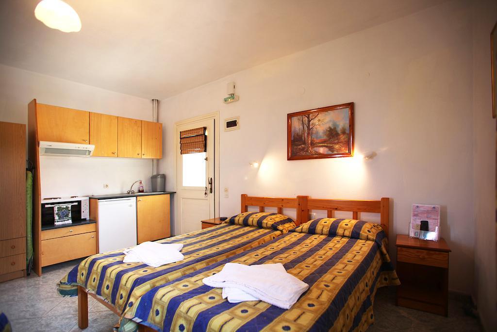 Alexandros Rooms & Studios Скопелос Экстерьер фото