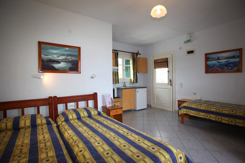 Alexandros Rooms & Studios Скопелос Экстерьер фото