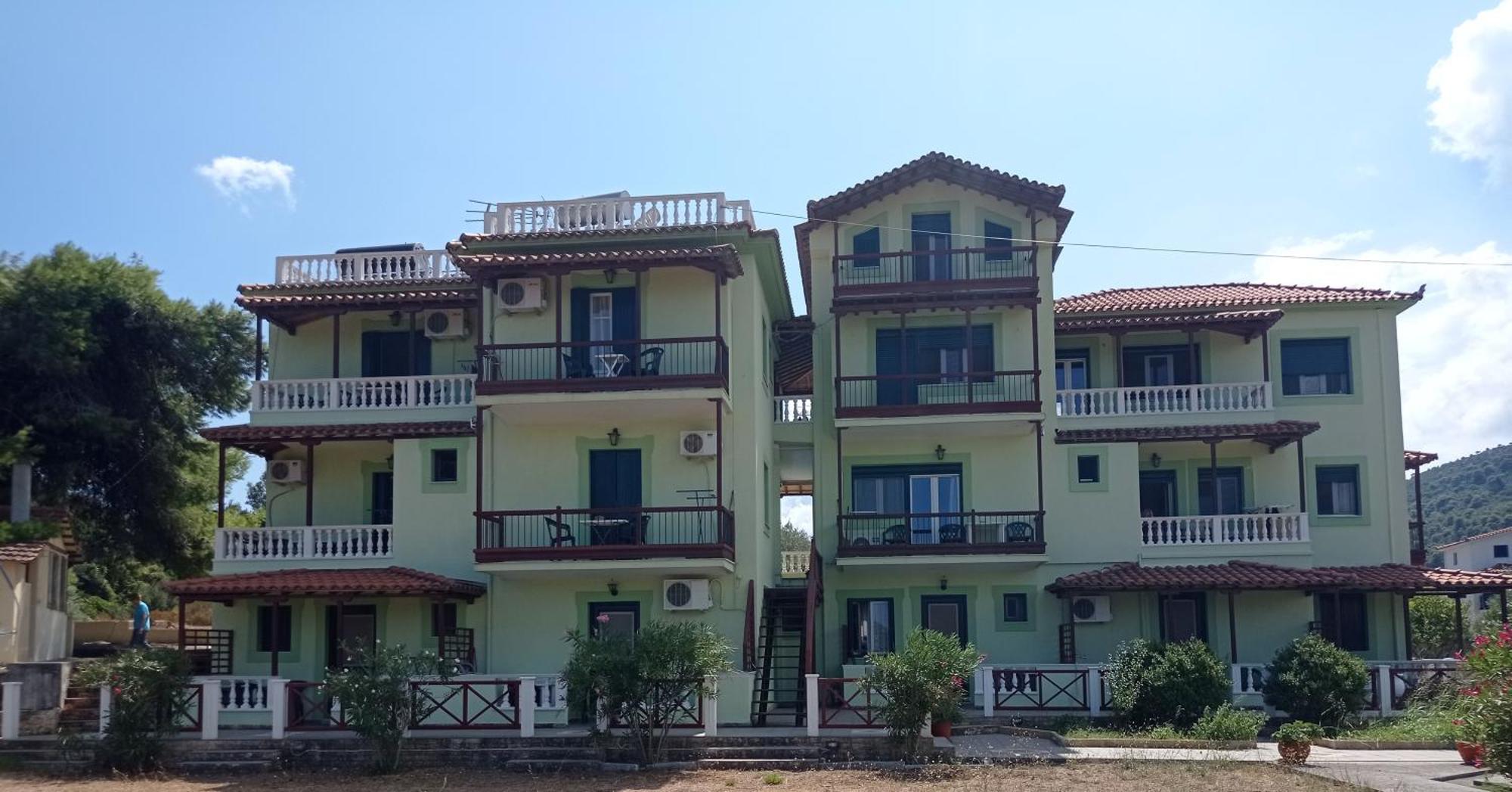 Alexandros Rooms & Studios Скопелос Экстерьер фото