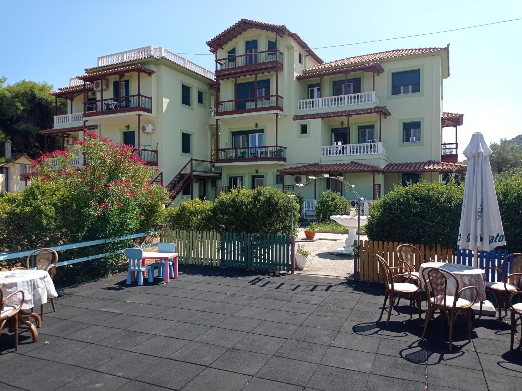 Alexandros Rooms & Studios Скопелос Экстерьер фото