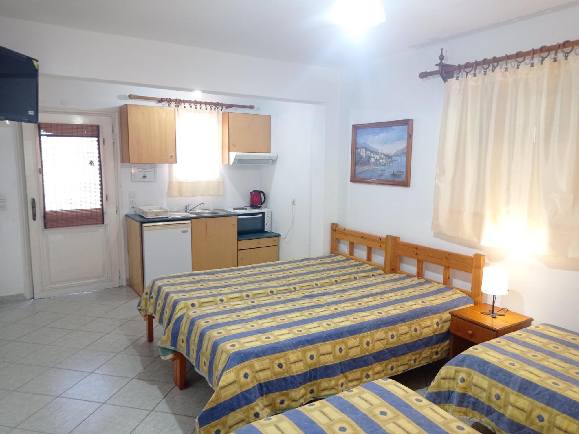 Alexandros Rooms & Studios Скопелос Экстерьер фото