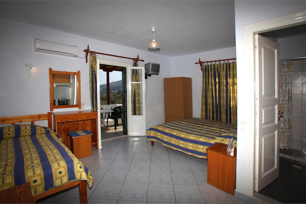 Alexandros Rooms & Studios Скопелос Экстерьер фото